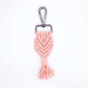 Macramé klíčenka - peach II