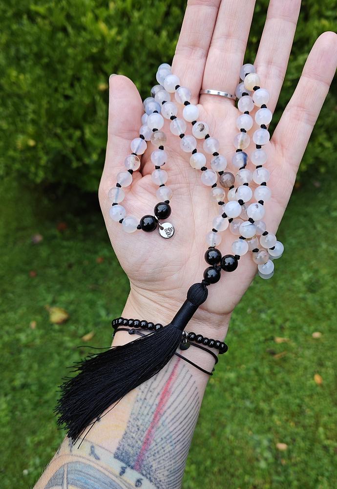 Bílý achát a turmalín 8 mm - Japa Mála náhrdelník - Obrázek 7